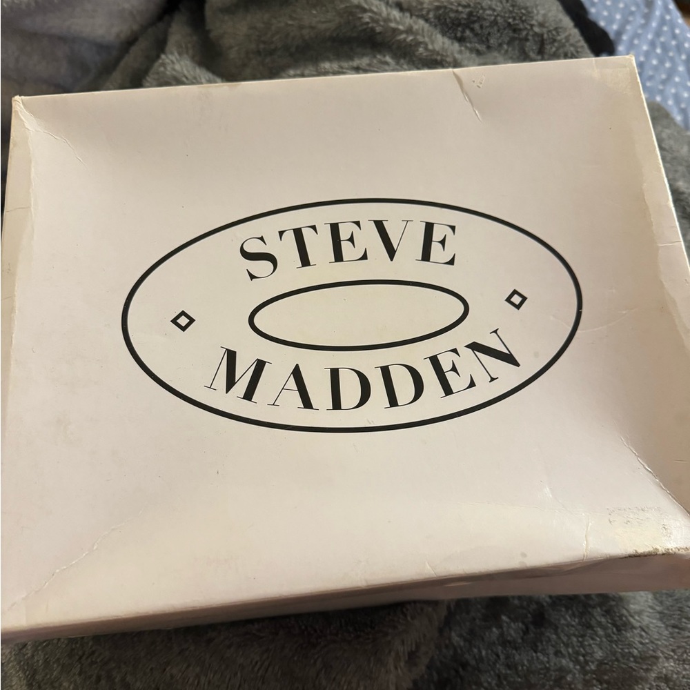 Steve Madden sneakers